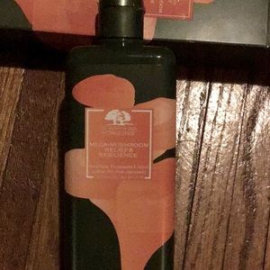 DR. ANDREW WEIL FOR ORIGINS
Mega-Mushroom Treatment Lotion
